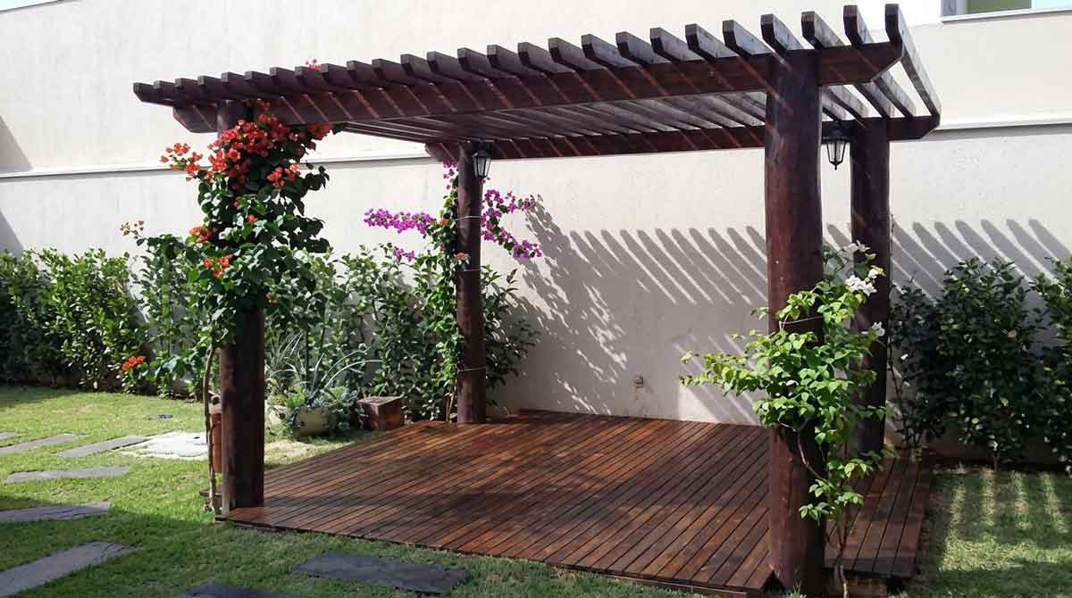 Trabalhos em madeira — decks e pergolados
